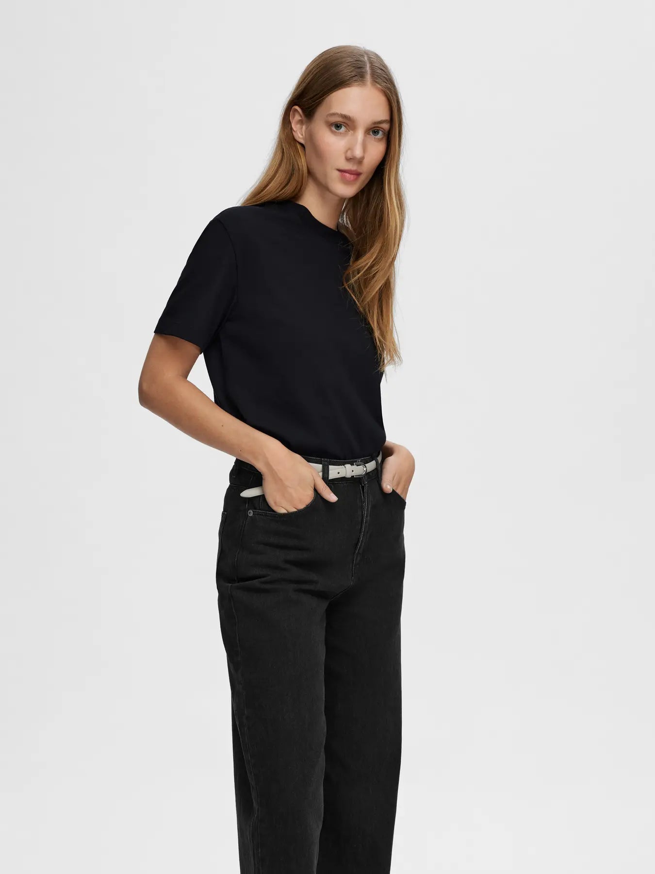 Selected Femme Essential Boxy Tee - Black