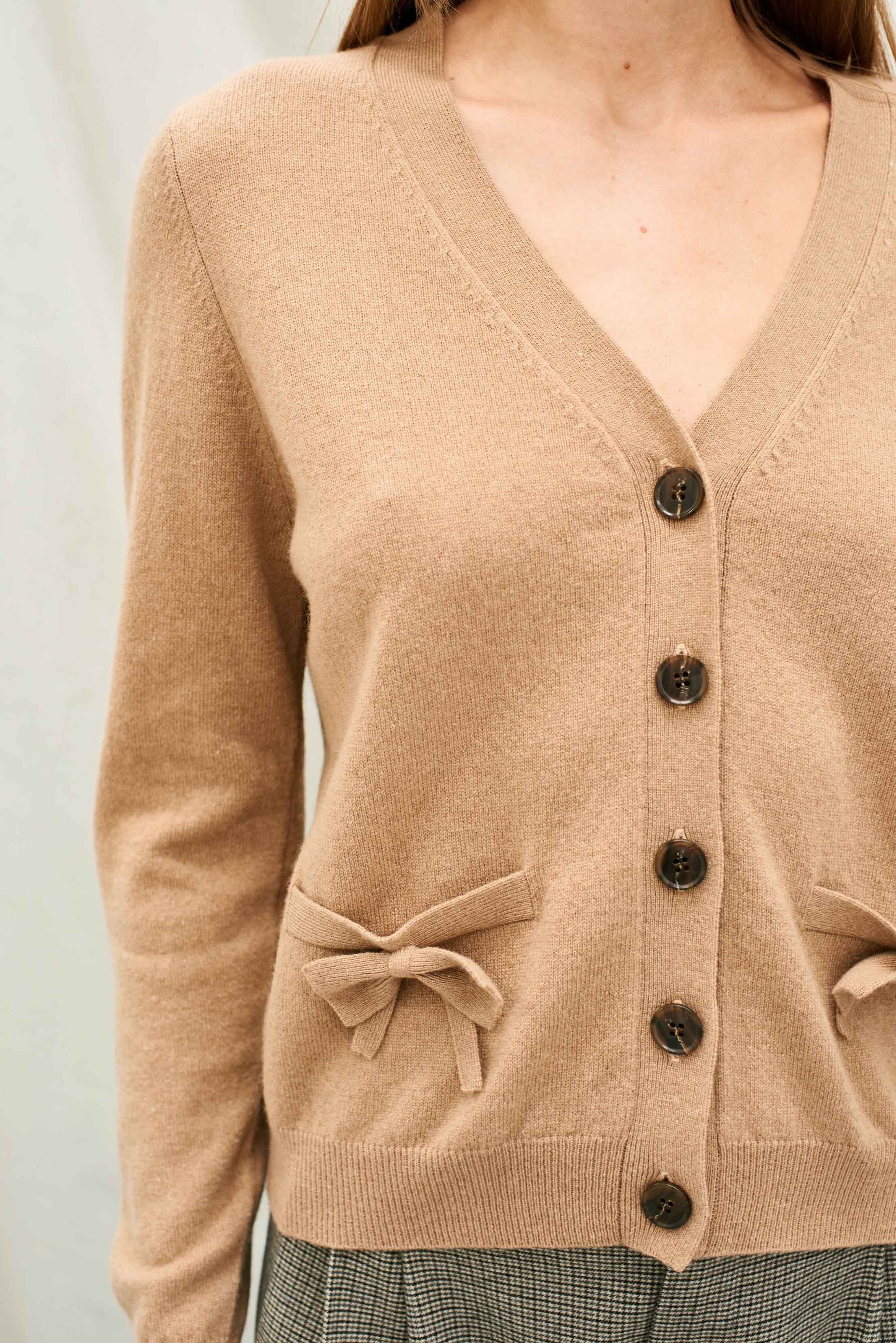 Jumper 1234 Cashmere Bow Pocket Cardigan - Camel