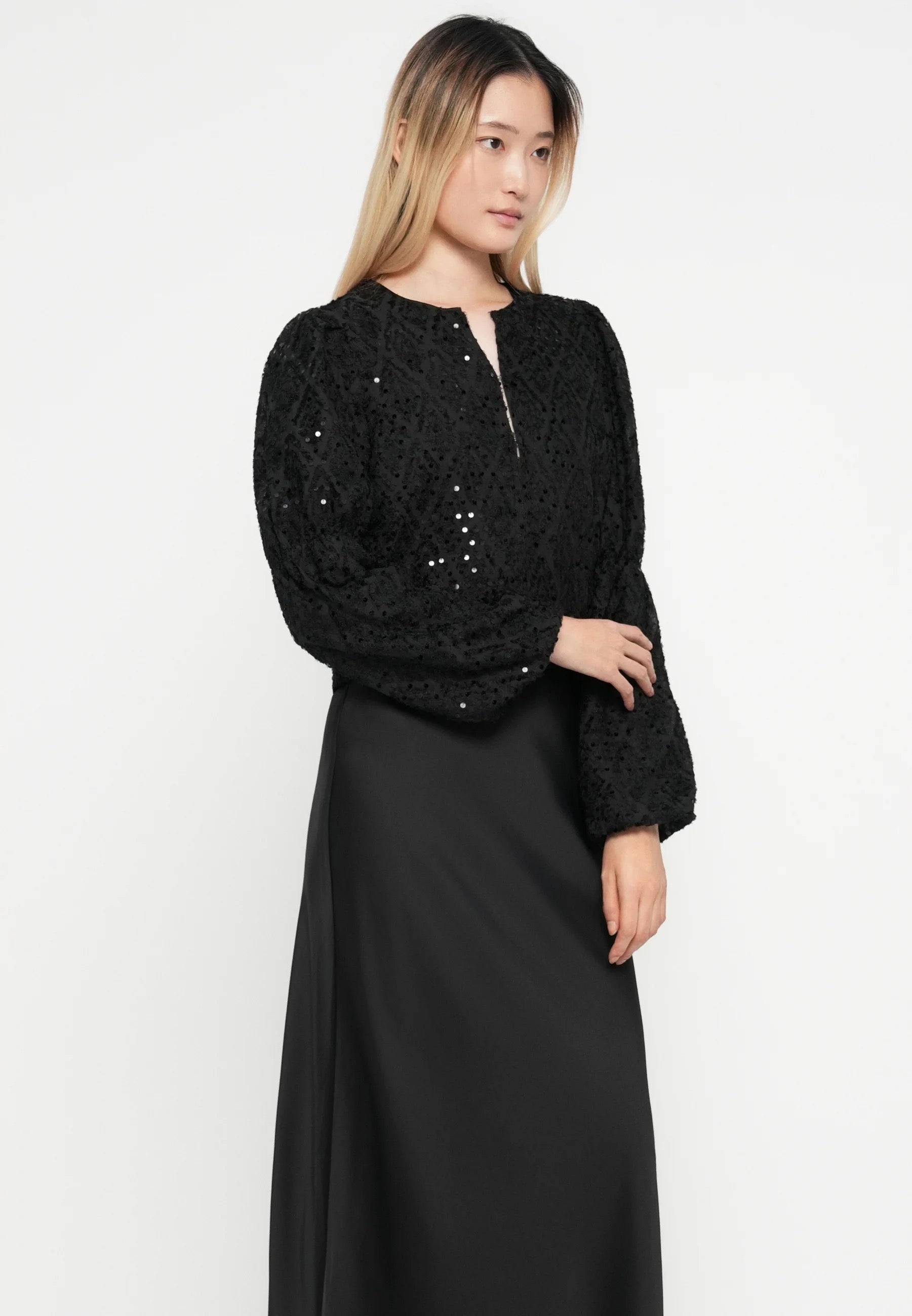 YAS Serala Sequin Long Sleeve Top - Black