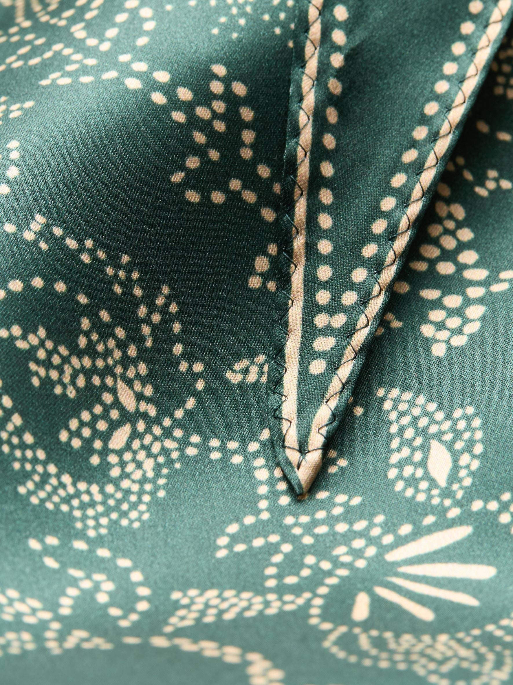 BeckSöndergaard Dotted Flora Diamond Scarf - Green