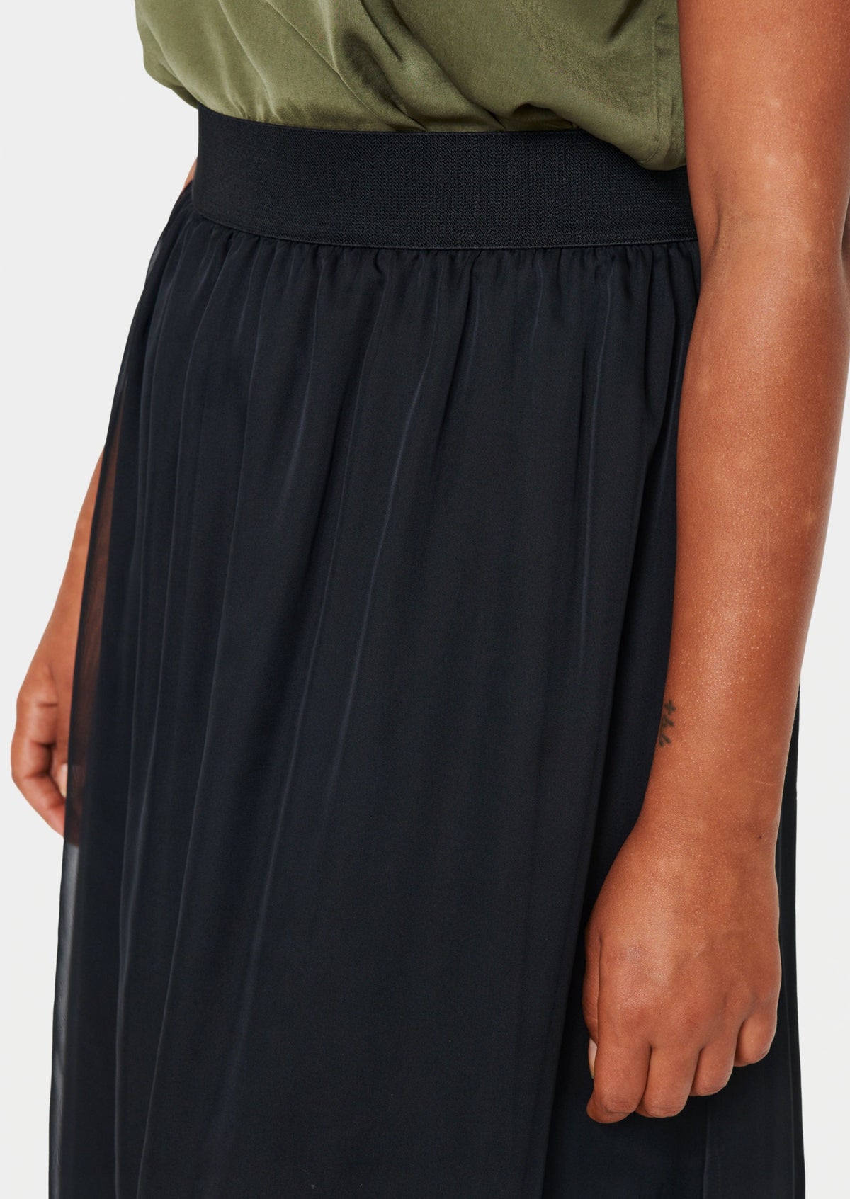 Saint Tropez Coral Skirt - Black