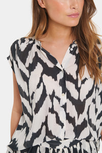 Saint Tropez Kelsie Blouse - Black