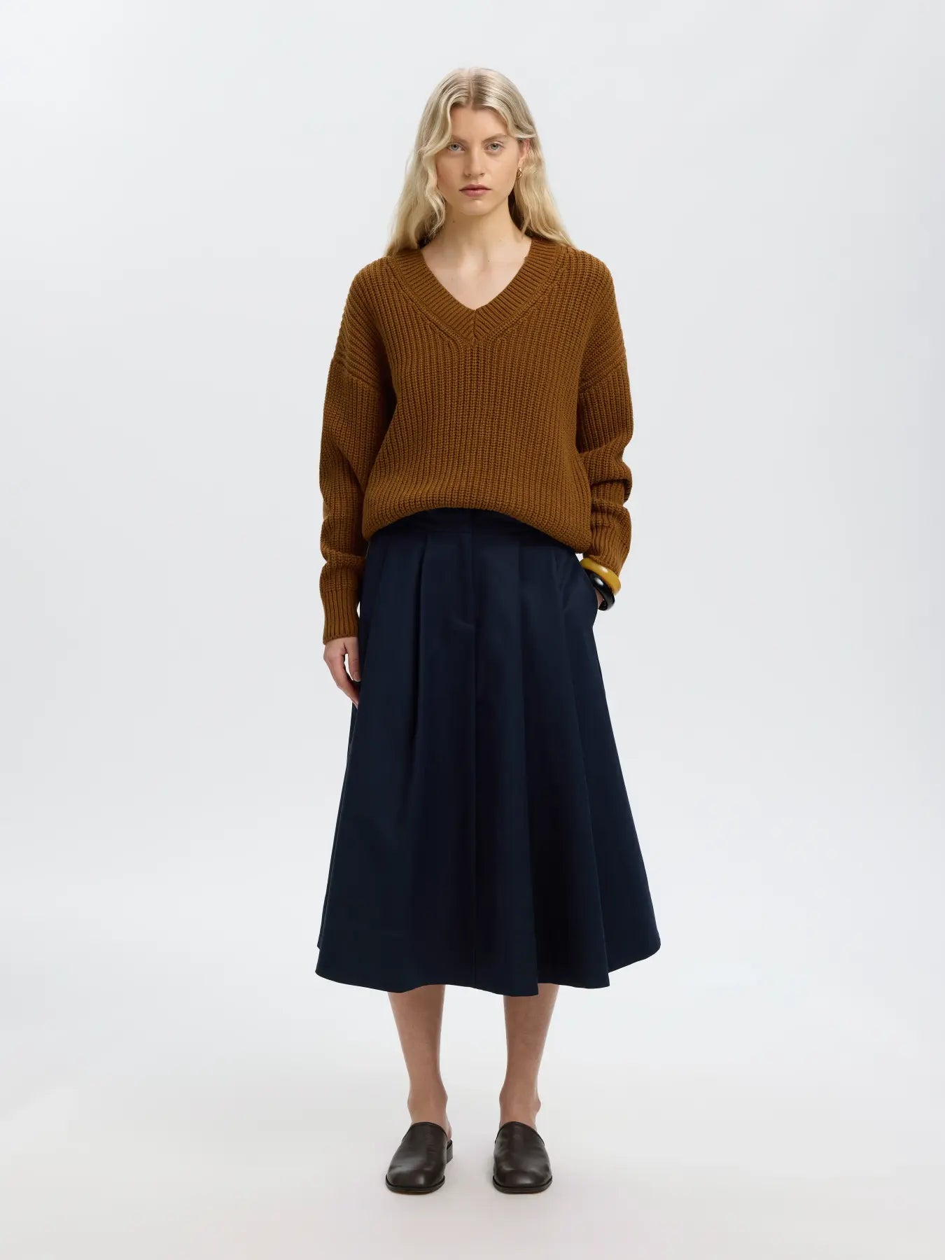 Selected Selma V Neck - Monks Robe