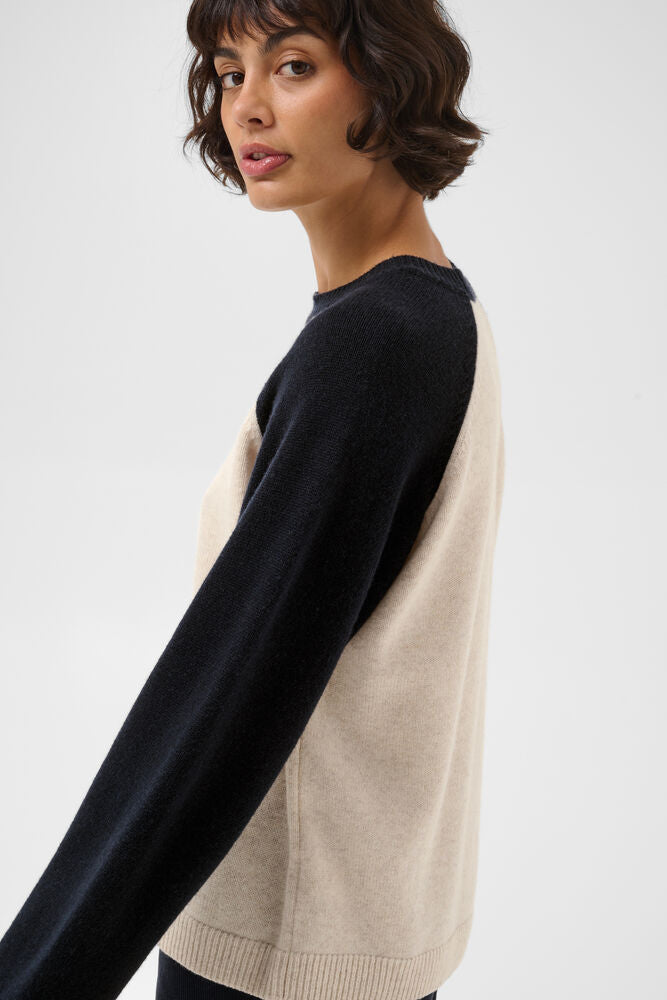 Part Two Cleo Raglan Jumper - Navy