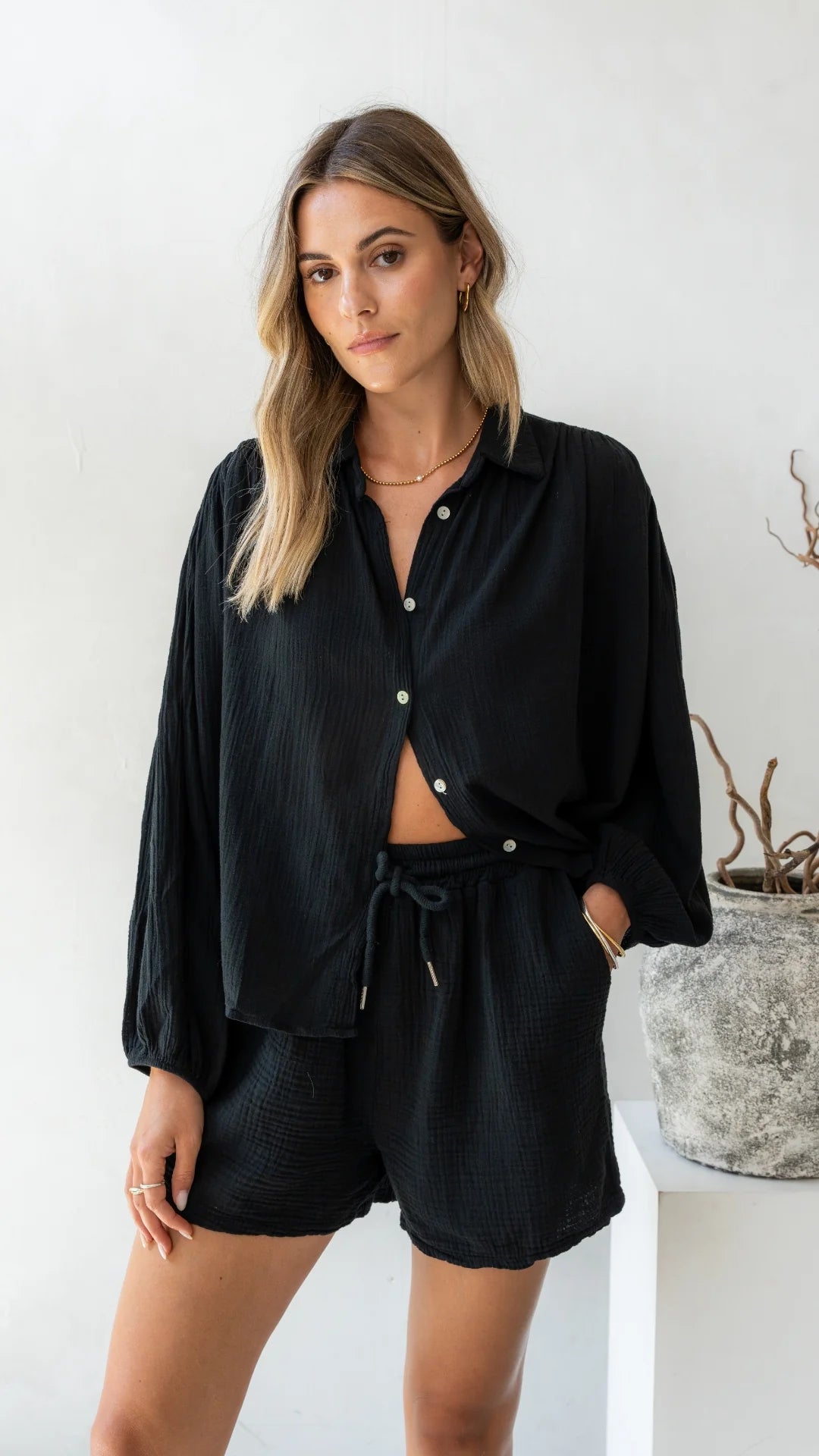 Charli Anais Shorts - Black