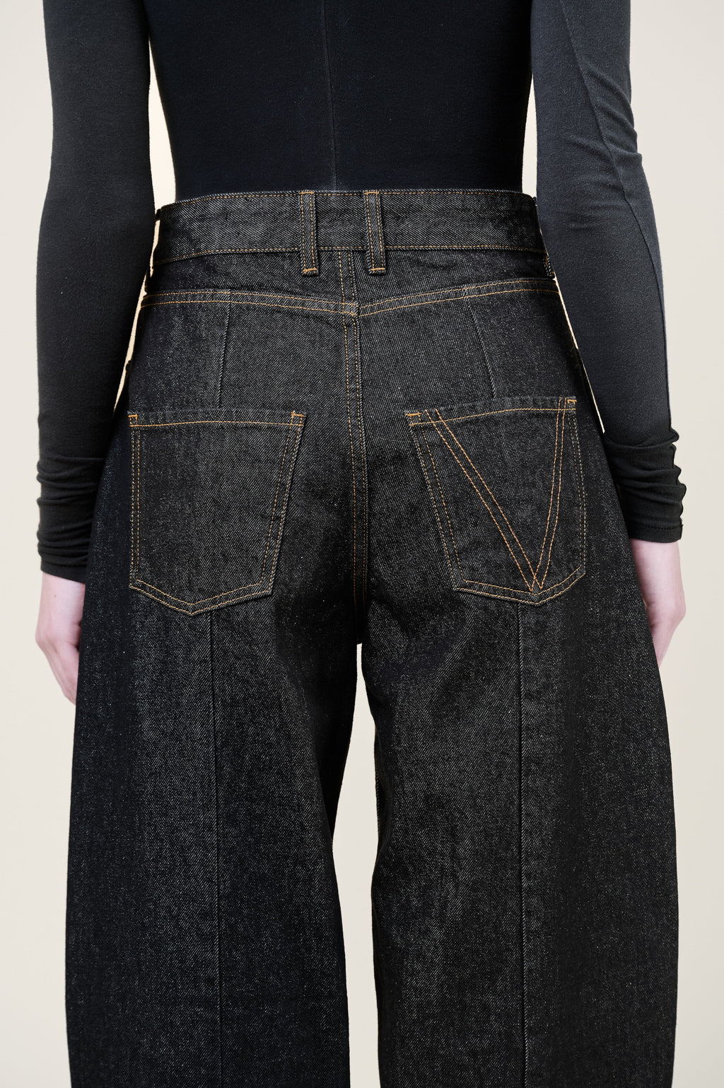 Vivere Naya Barrel Jeans