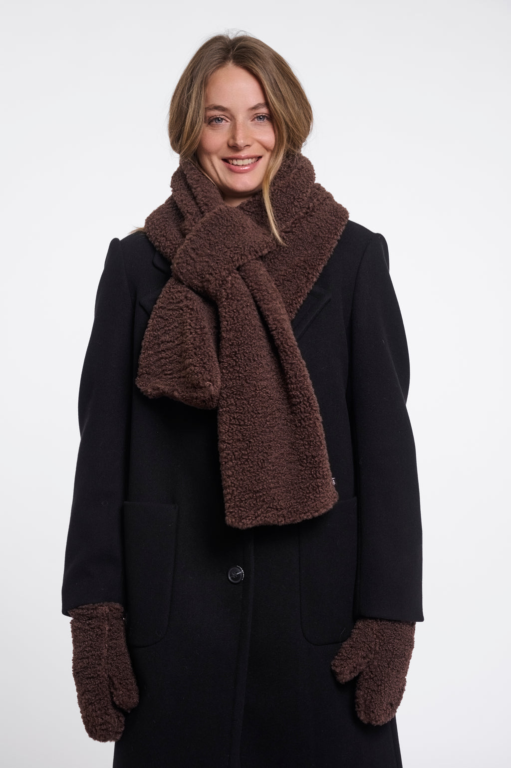 Rino & Pelle Asho Teddy Scarf - Coffee