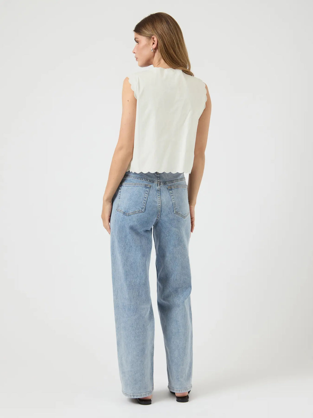 YAS Thea Tie Top