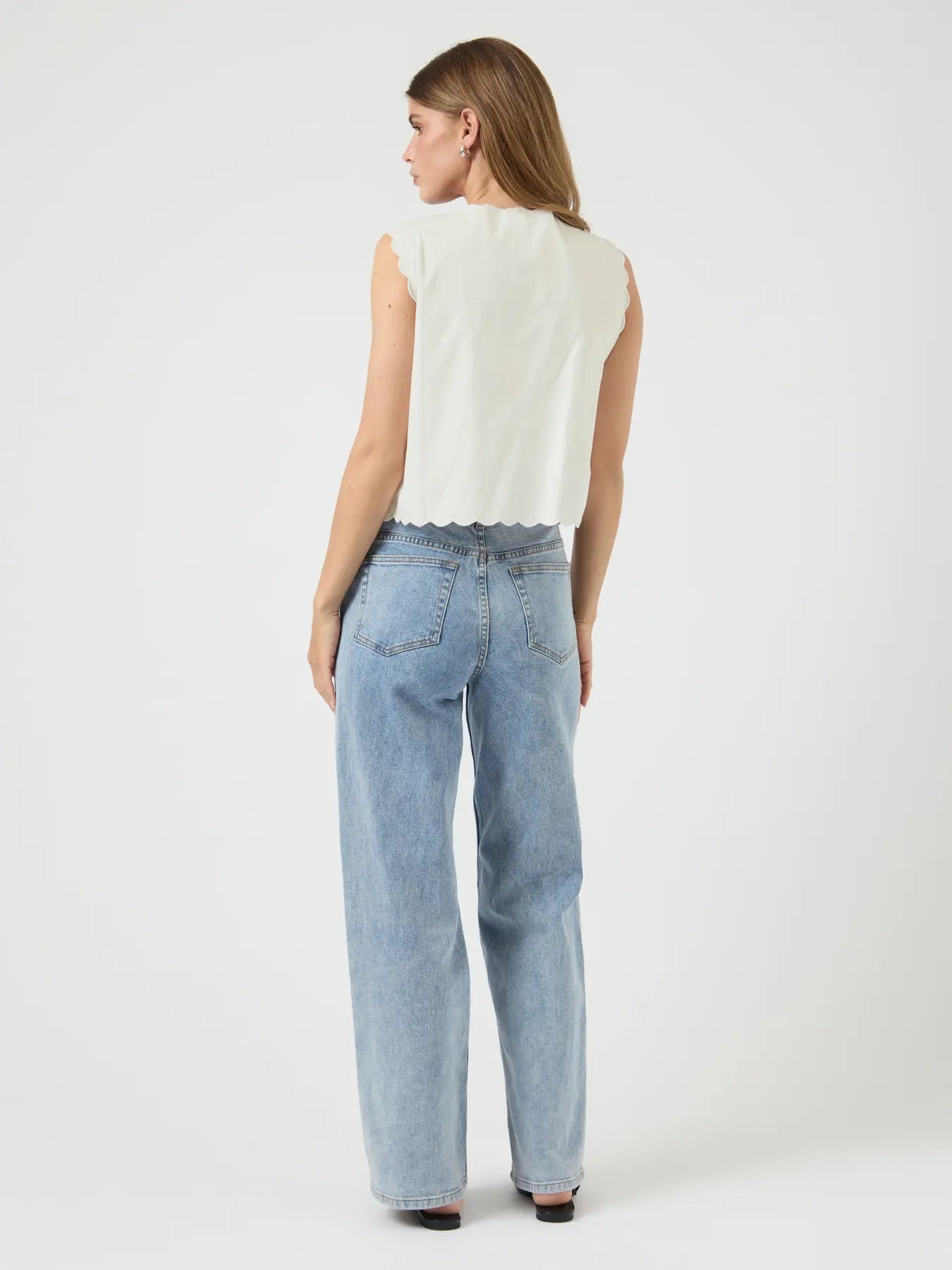 YAS Thea Tie Top