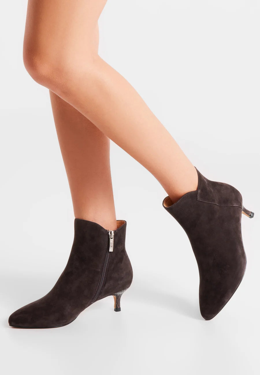 Woden Saga Zip Boots - Chocolate