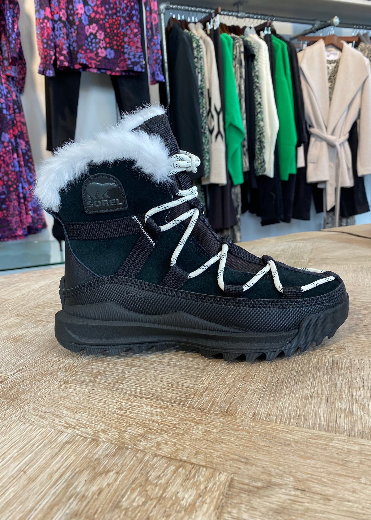 Sorel glacy explorer black cheap