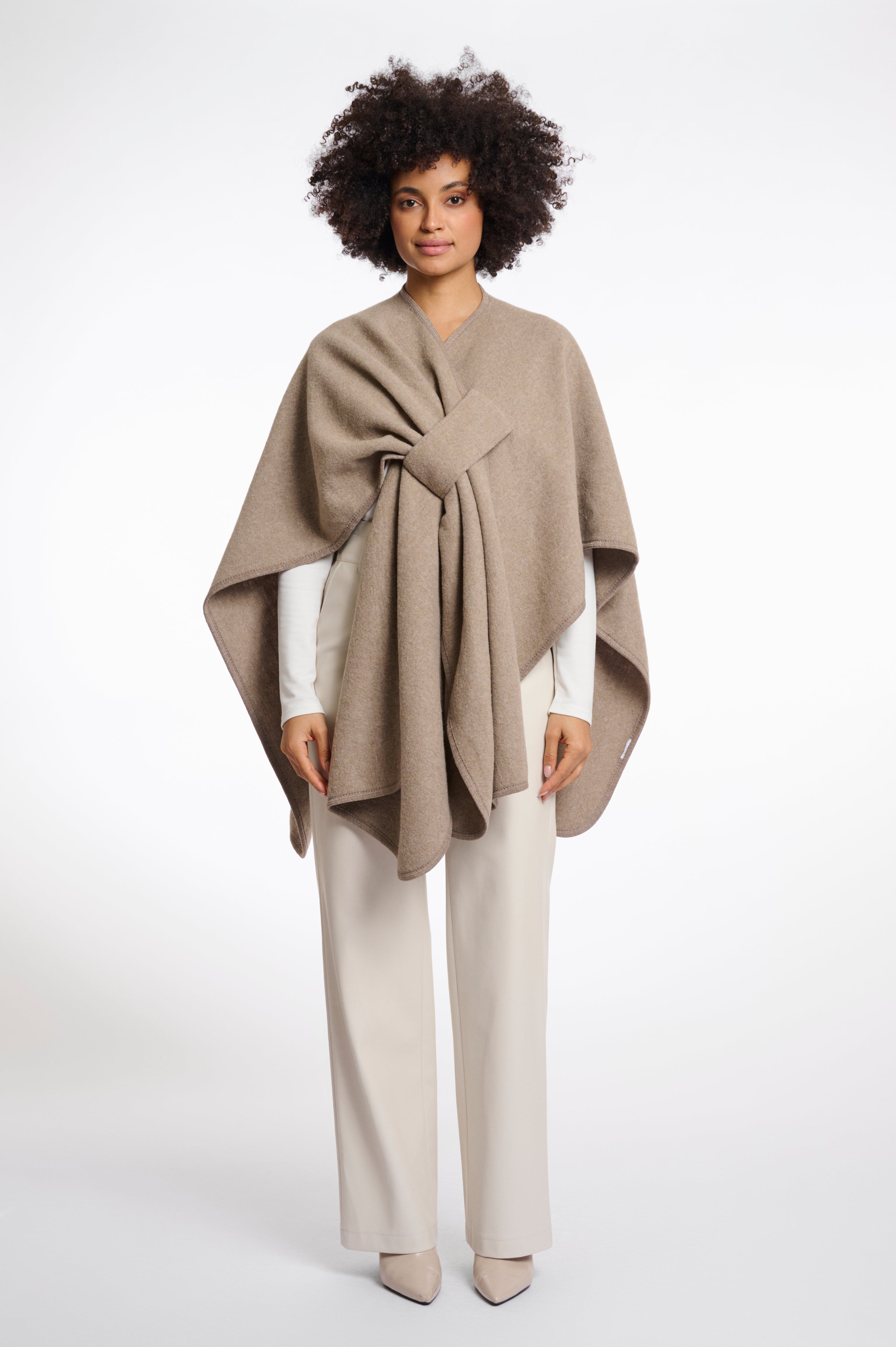 Rino & Pelle Marwa Cape - Toffee