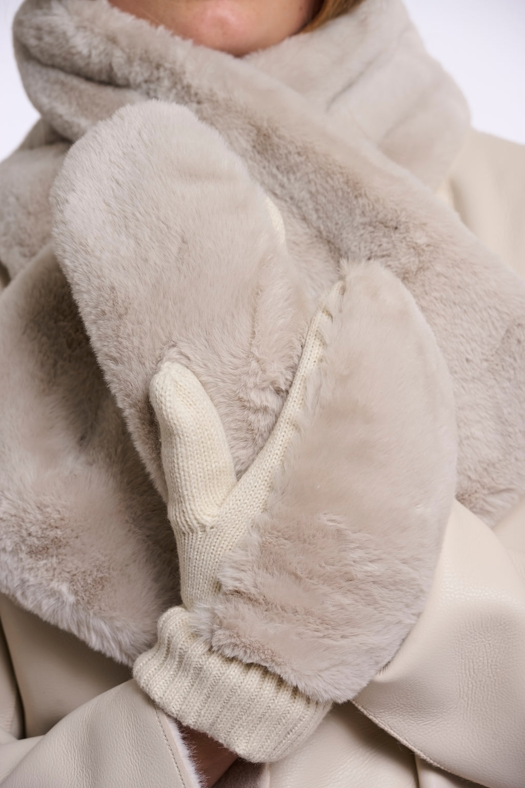 Rino & Pelle Oxo Fur Gloves - Birch