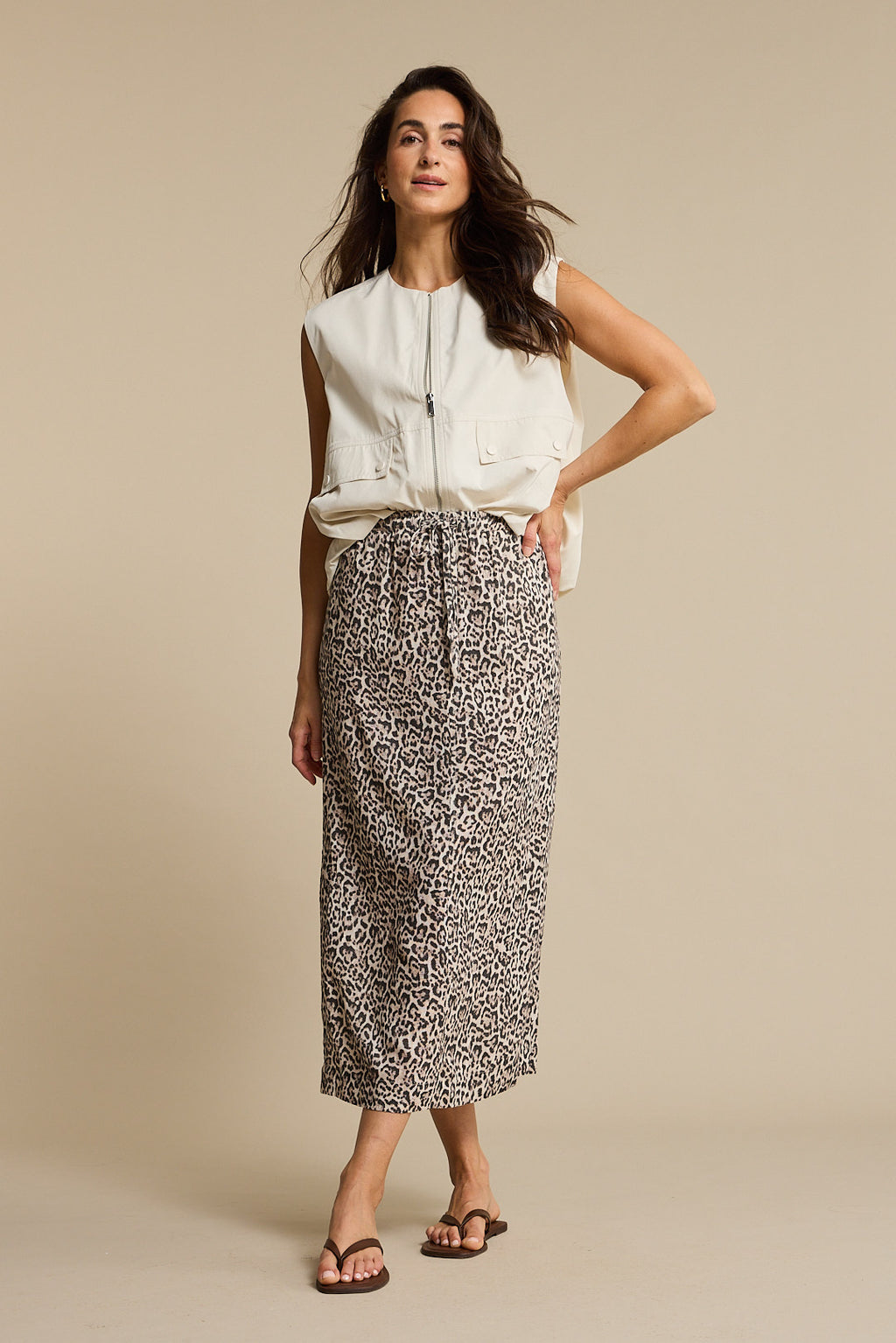 Red Button Ivy Waistcoat - Ivory