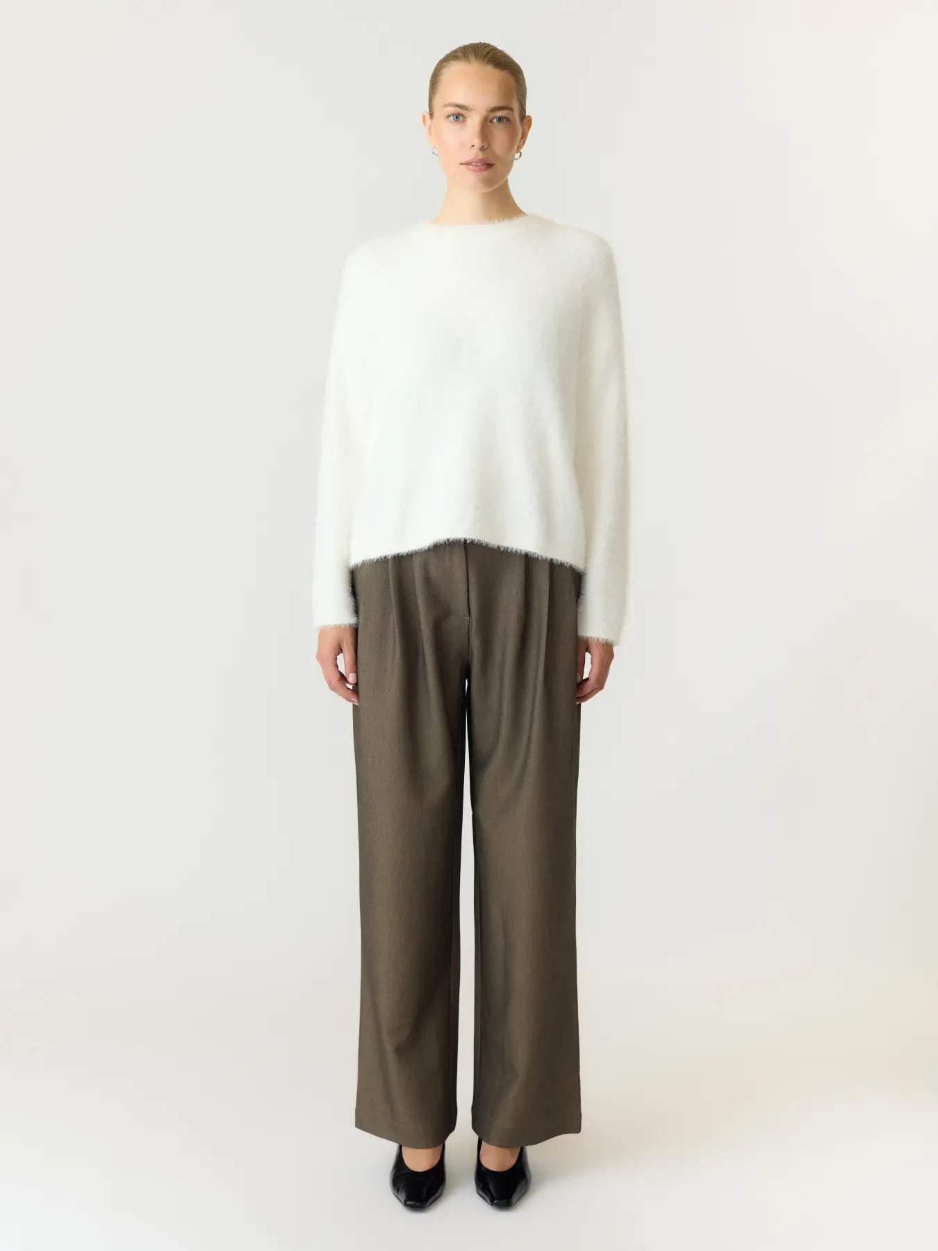 Yas Malli Fluffy Jumper - Star White