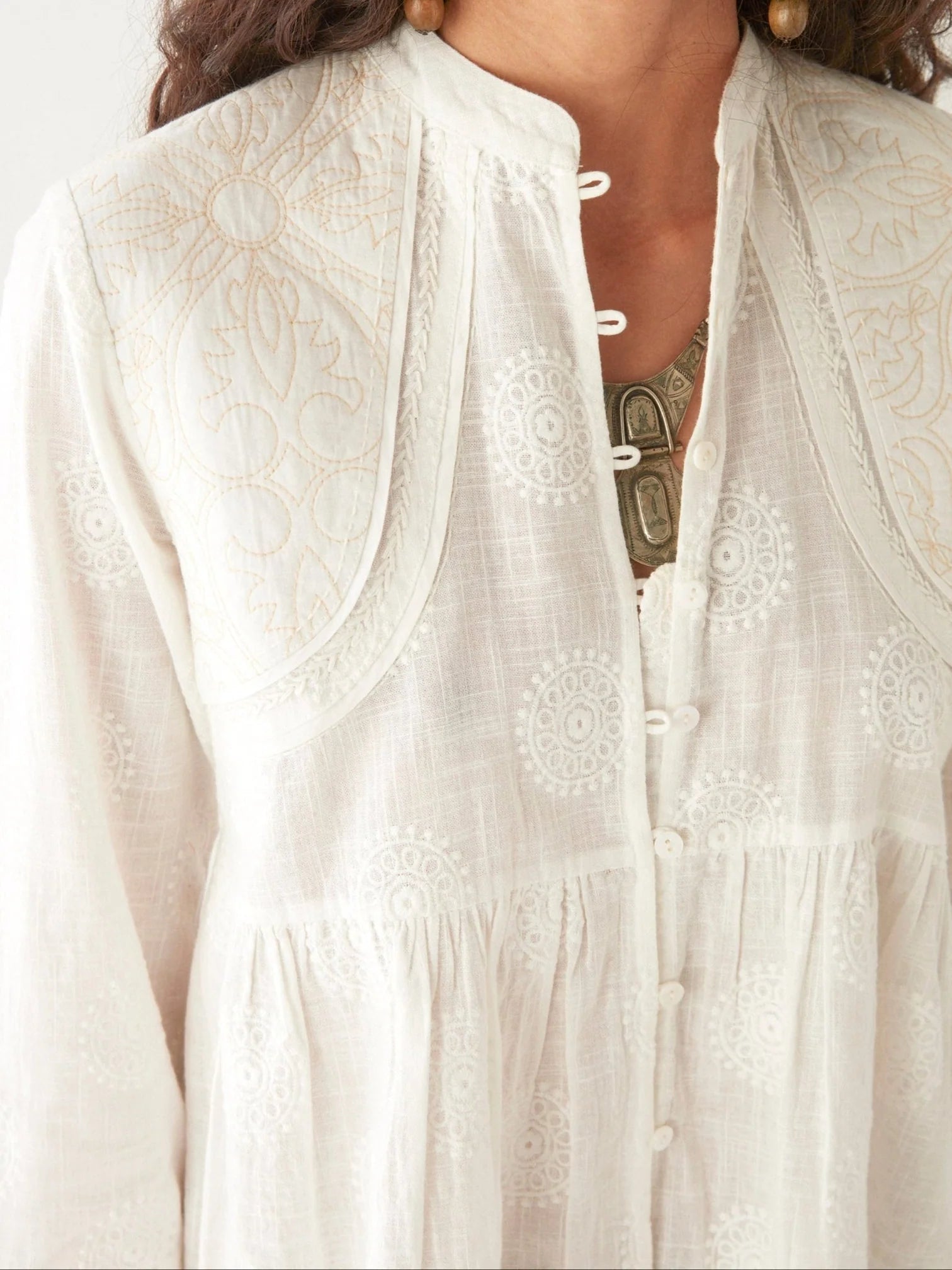 Maison Hotel Ariana Blouse