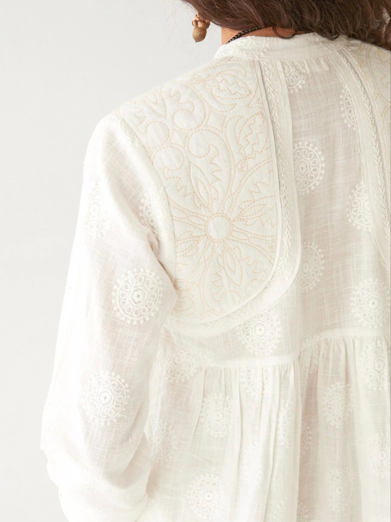 Maison Hotel Ariana Blouse