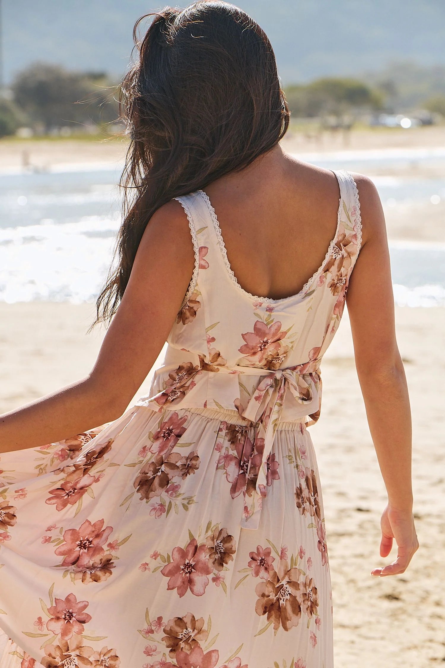 Jaase Ettie Top - Love Story