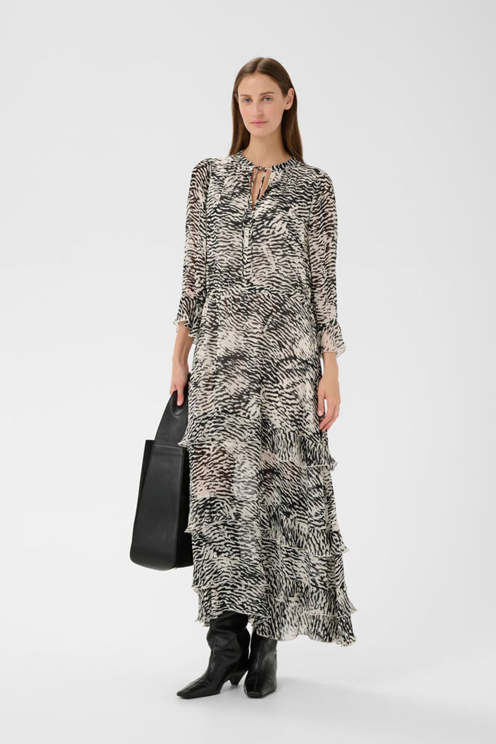 In Wear Lyon Dress - Black