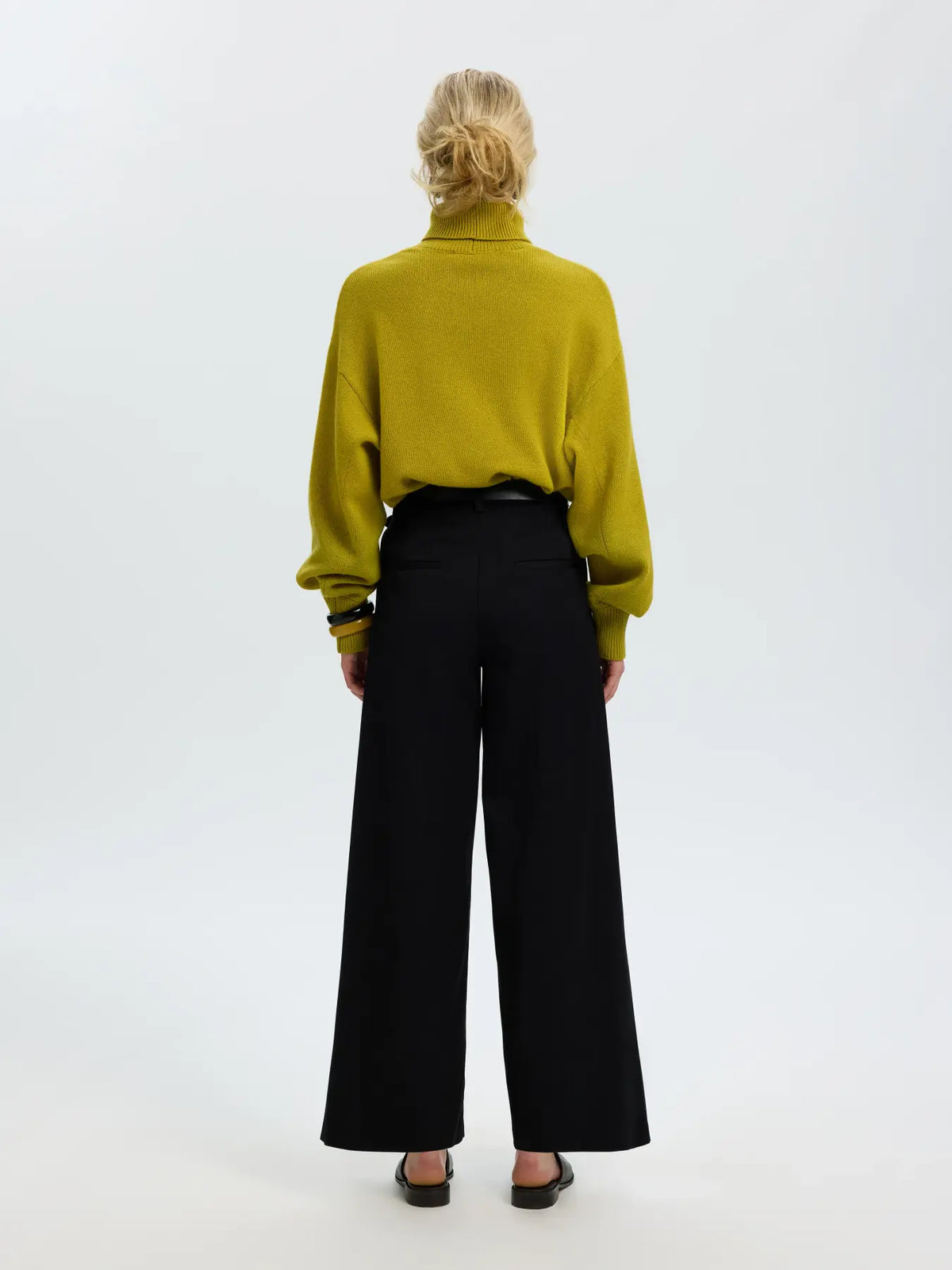 Selected Ellie Roll Neck- Avocado
