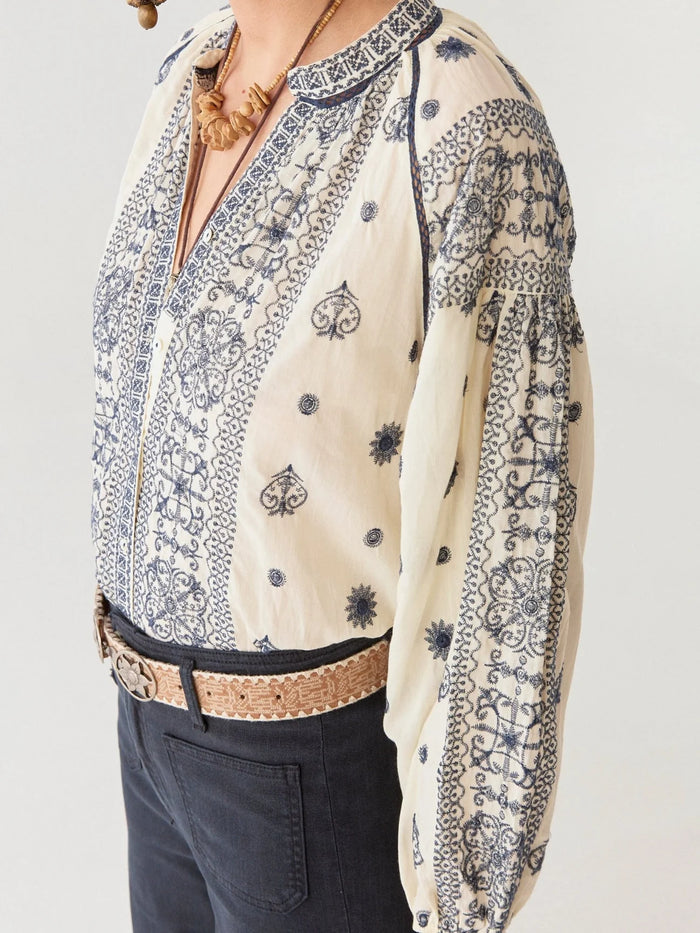 Maison Hotel Stephani Blouse - Off White